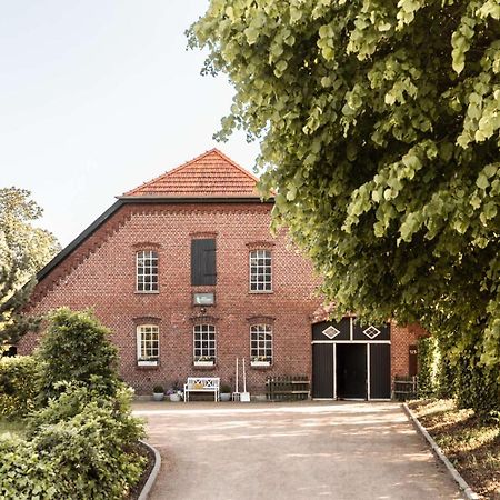 Hofgut Mollberg Hotel Wiefelstede Buitenkant foto